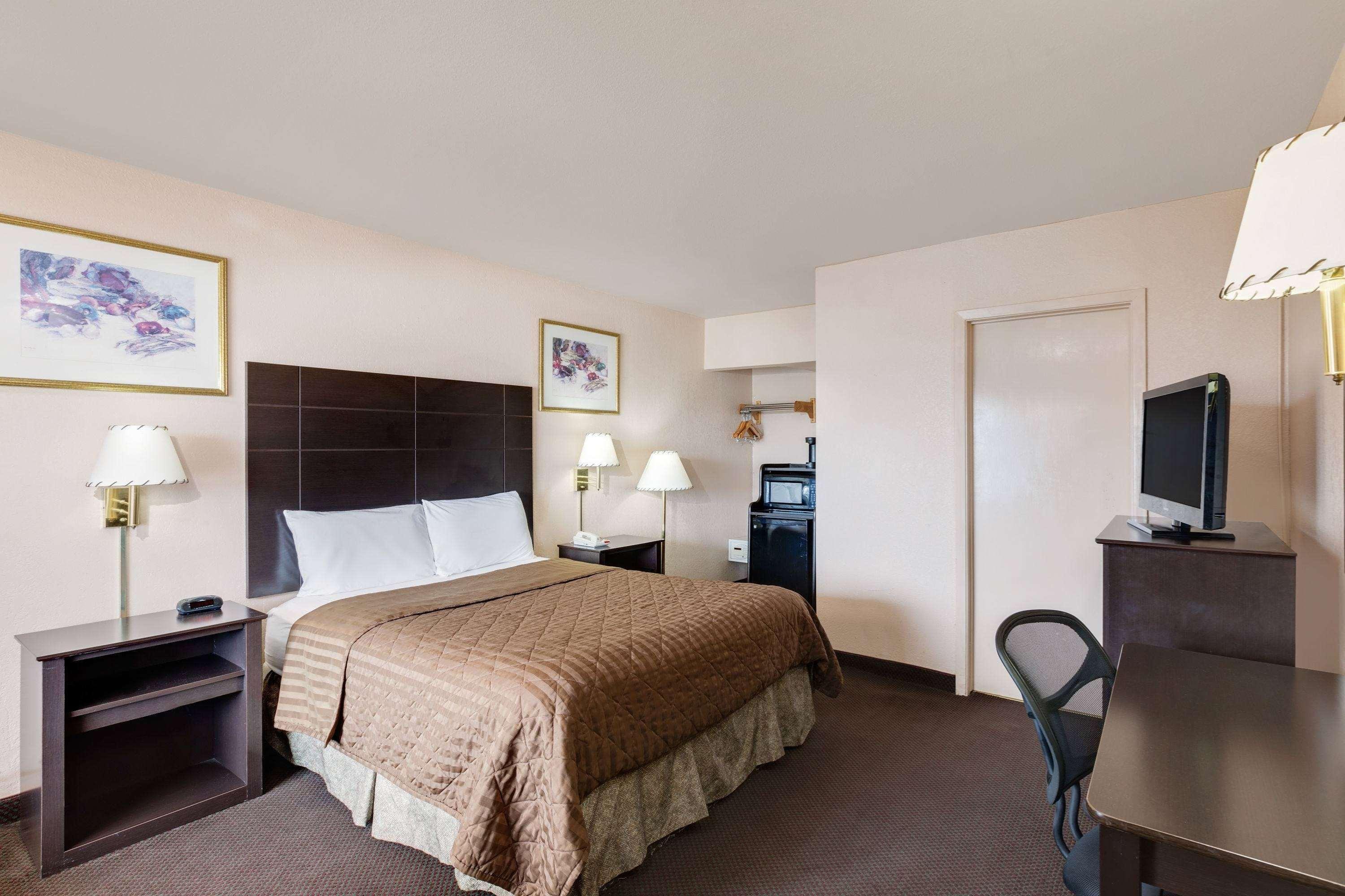 Travelodge By Wyndham Ozona Exterior foto